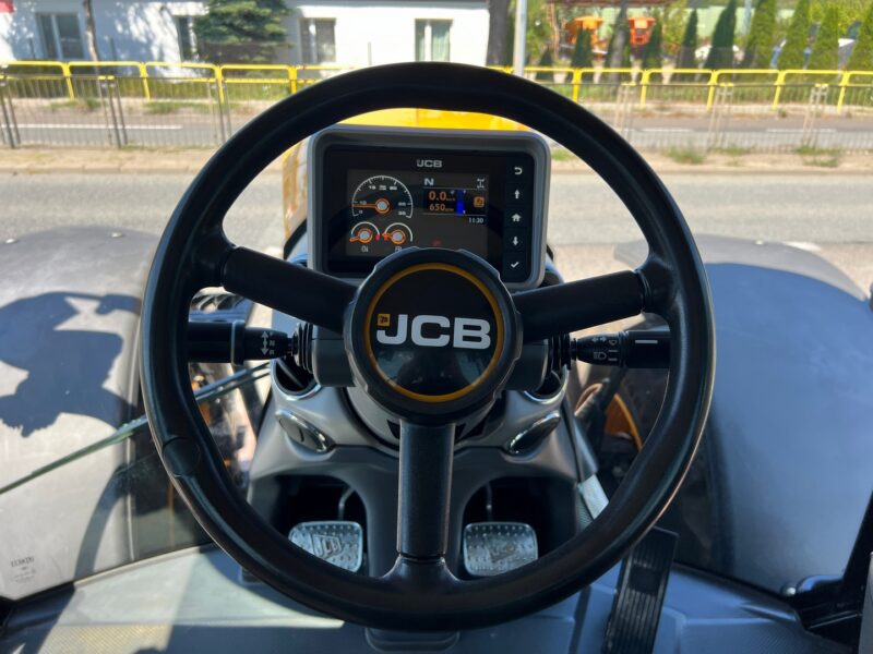 JCB FASTRAC 4220 (28)