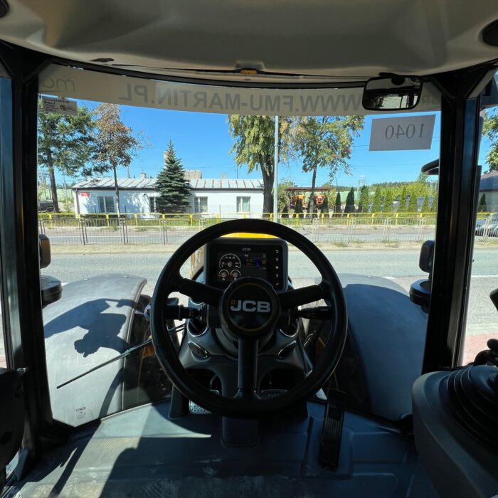 JCB FASTRAC 4220 (29)