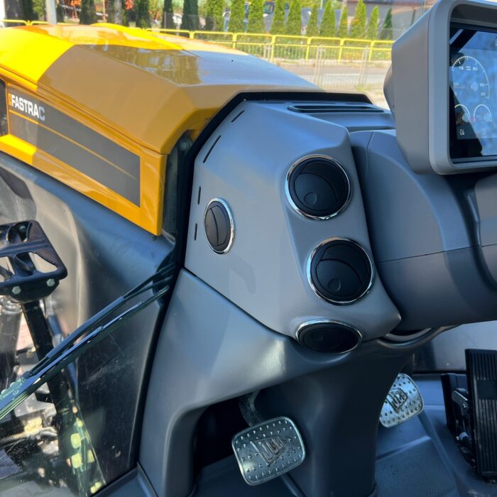 JCB FASTRAC 4220 (30)