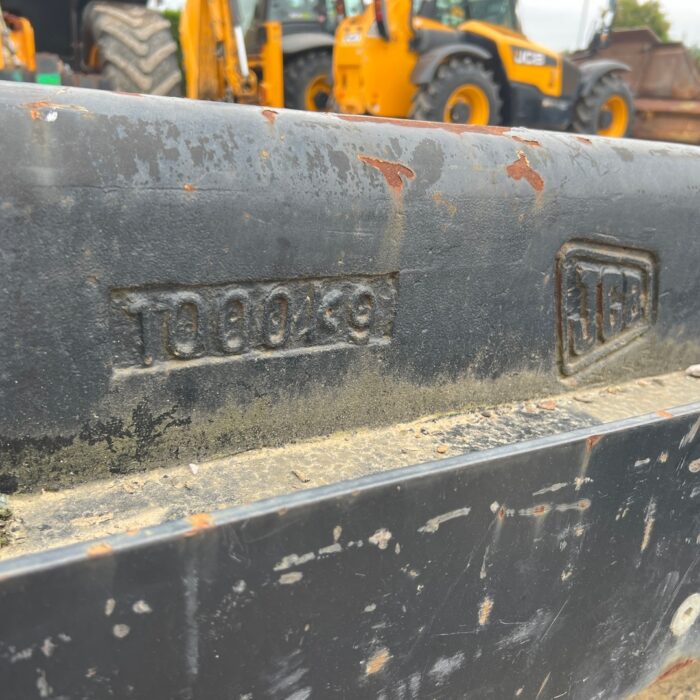 OBCIĄŻNIK KABINOWY JCB 1000KG (9)