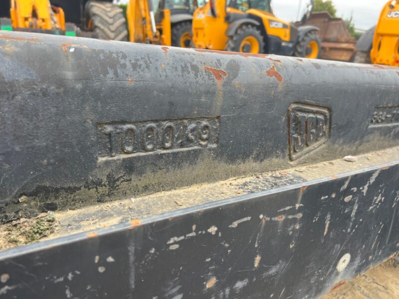OBCIĄŻNIK KABINOWY JCB 1000KG (9)