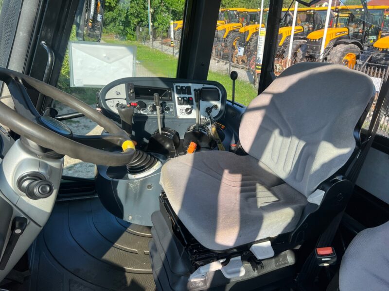 JCB FASTRAC 3200 PLUS (10)