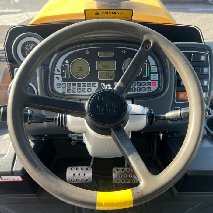 JCB FASTRAC 3200 PLUS (16)