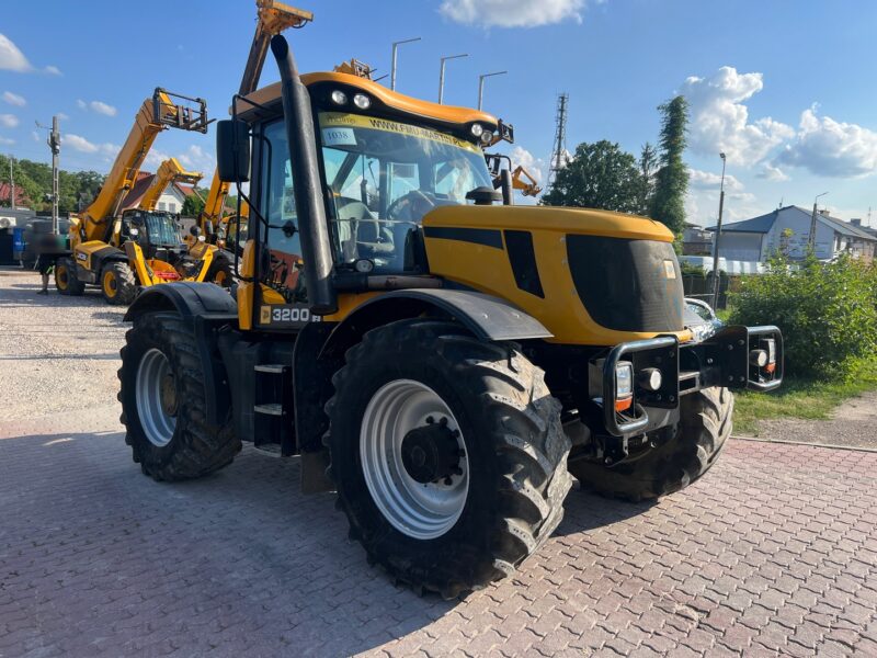 JCB FASTRAC 3200 PLUS (7)