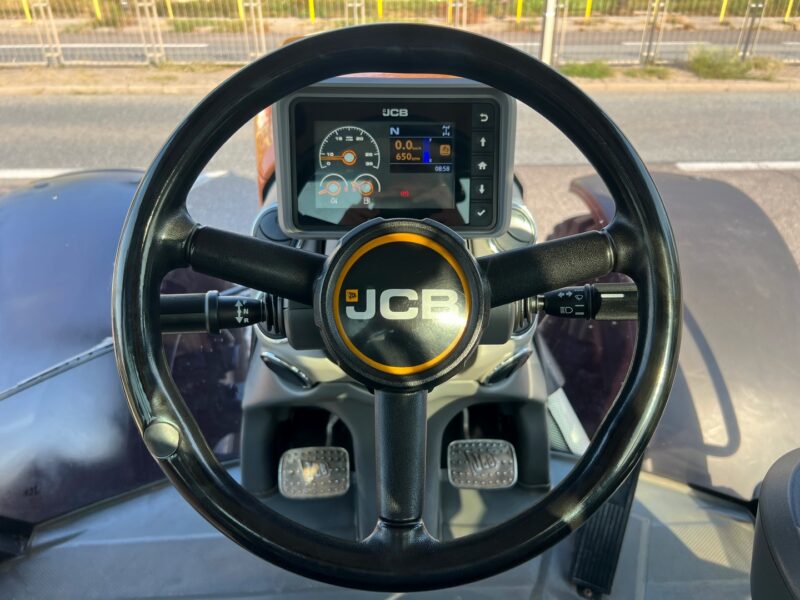 JCB FASTRAC 4220 (32)