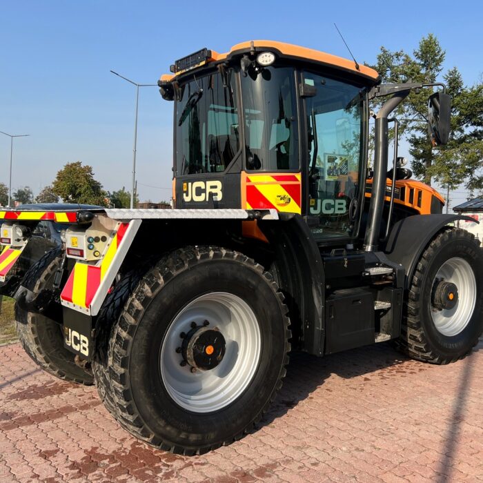 JCB FASTRAC 4220 (5)