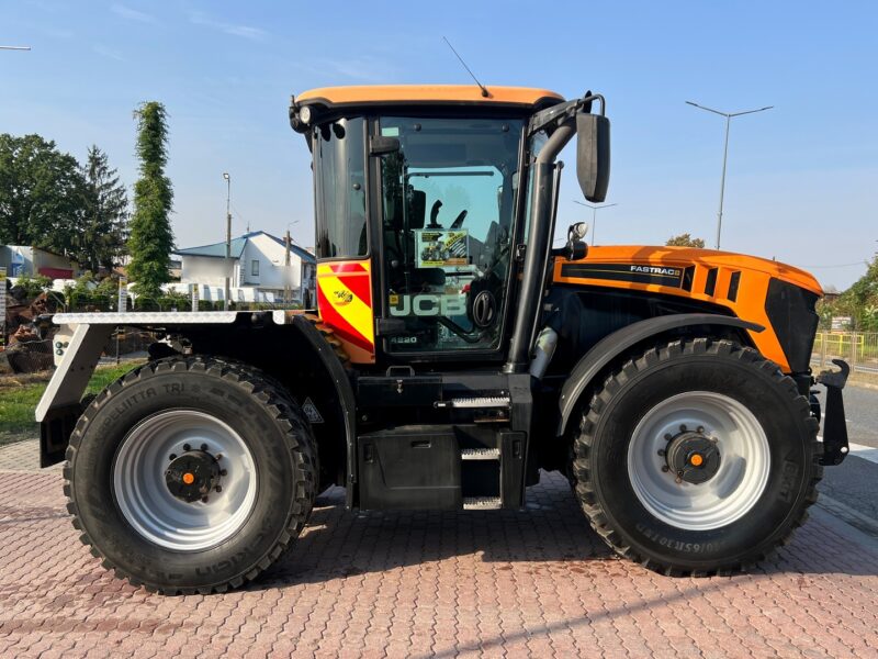 JCB FASTRAC 4220 (6)
