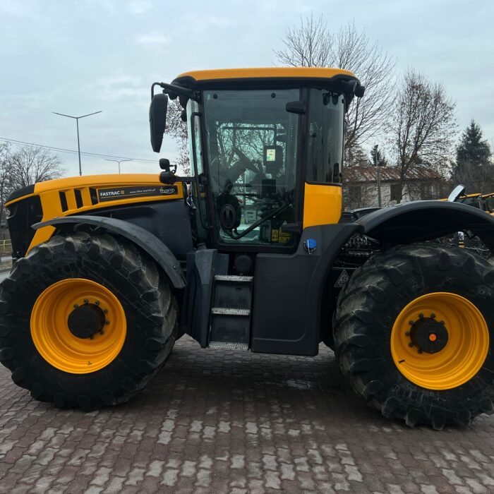 JCB FASTRAC 4220 (2)