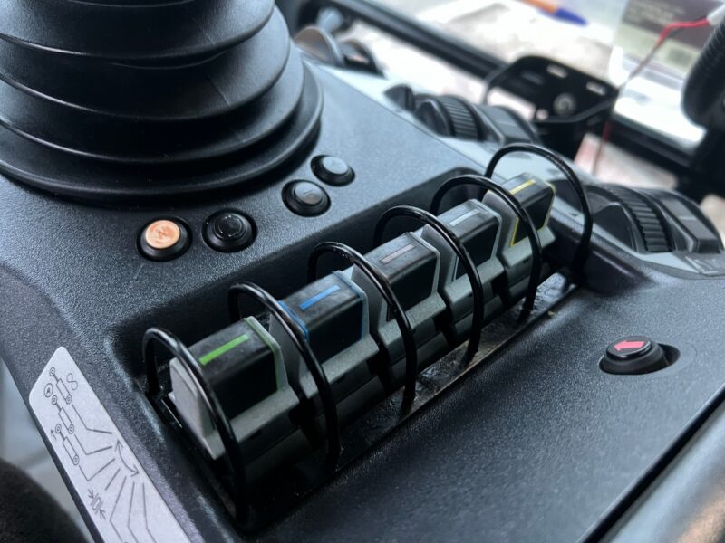 JCB FASTRAC 4220 (22)