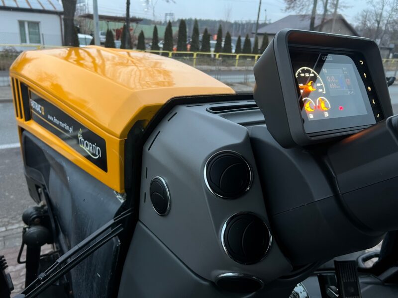 JCB FASTRAC 4220 (25)