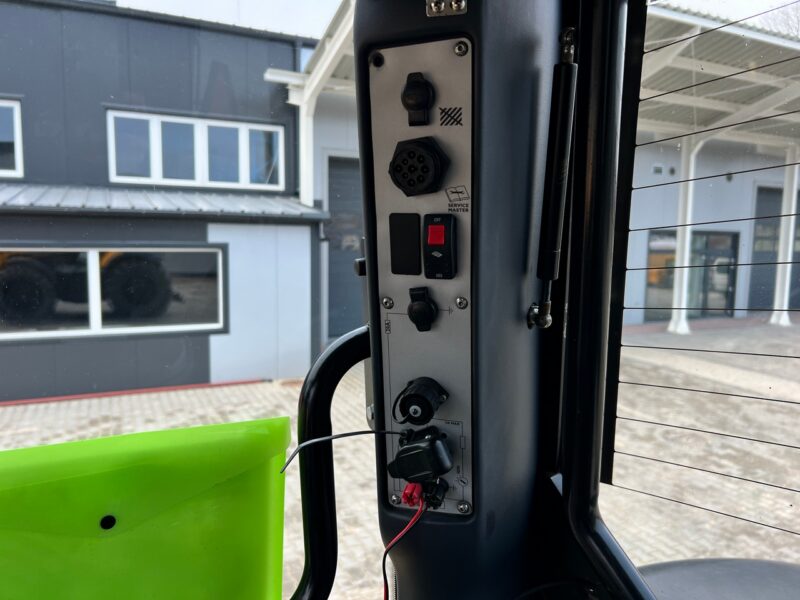 JCB Fastrac 8310(16)