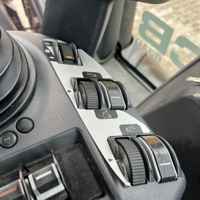 JCB Fastrac 8310(18)