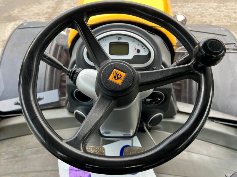 JCB Fastrac 8310(19)