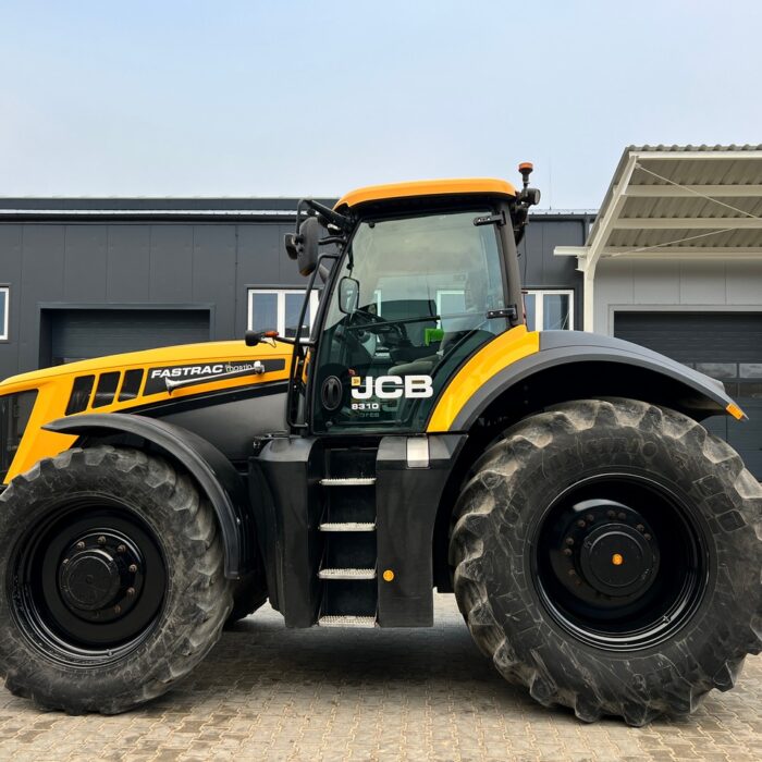 JCB Fastrac 8310(2)