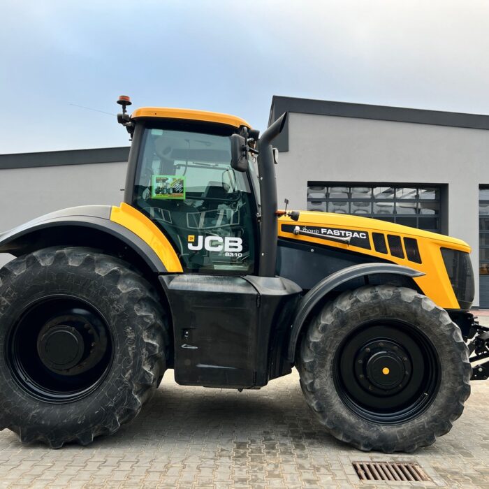JCB Fastrac 8310(6)