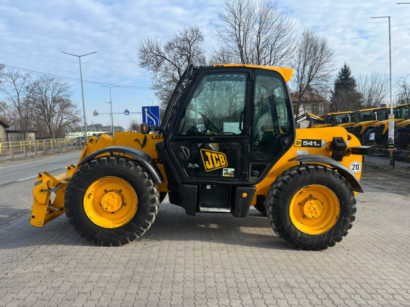 JCB 541-70 (2)