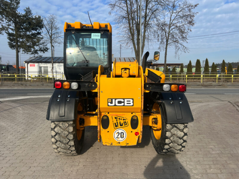 JCB 541-70 (4)