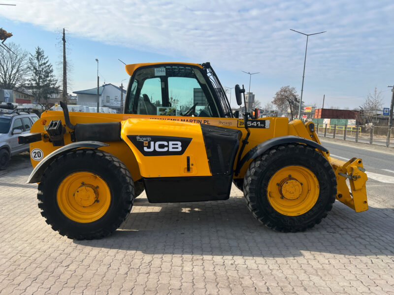 JCB 541-70 (5)