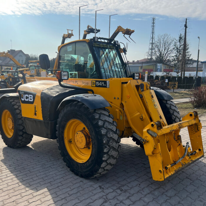 JCB 541-70 (6)