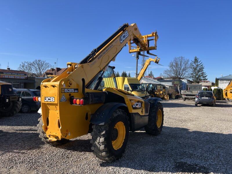 JCB 535-95 (5) Duży