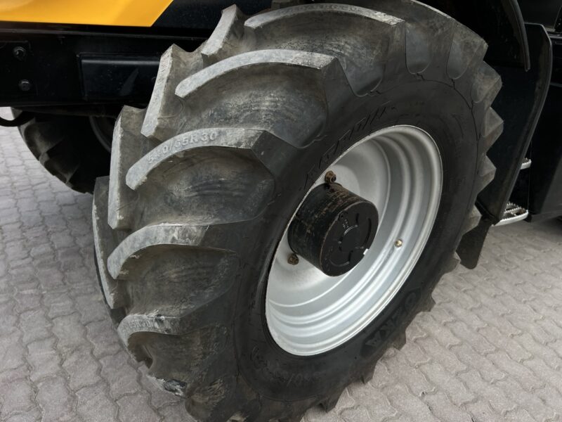 JCB FASTRAC 2170 (15)