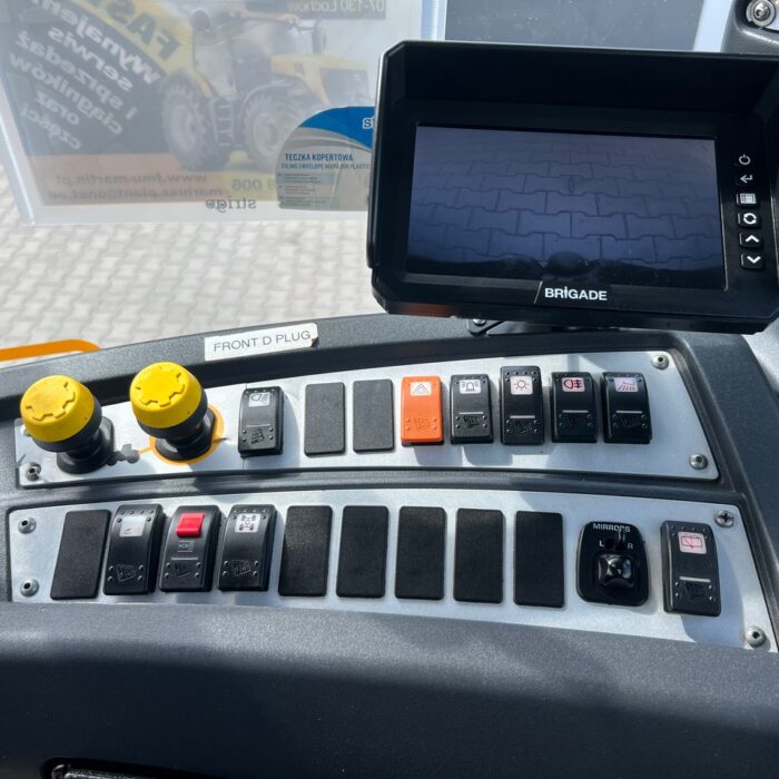 Fastrac 7230(12)JPG