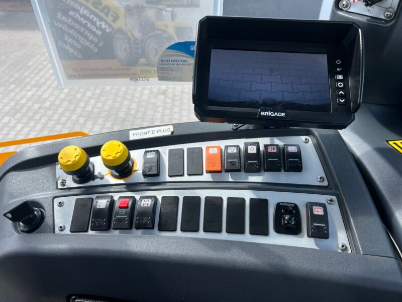 Fastrac 7230(12)JPG