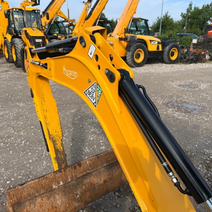 JCB 16C-1(12)JPG