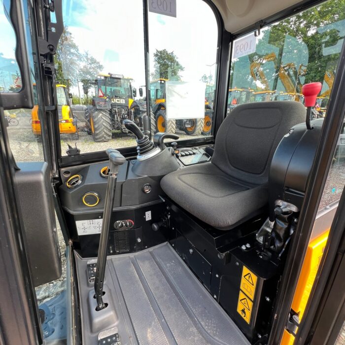 JCB 16C-1(9)