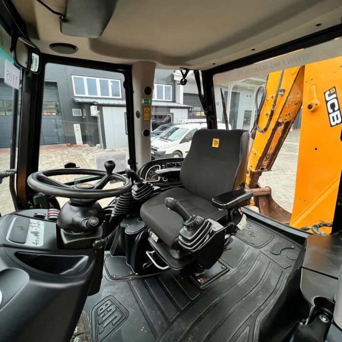 JCB 5CX(10)