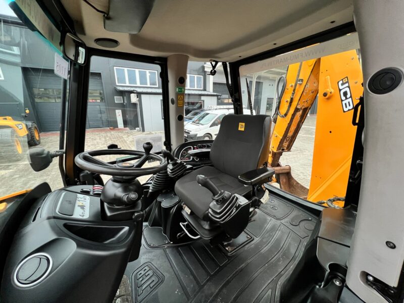 JCB 5CX(10)