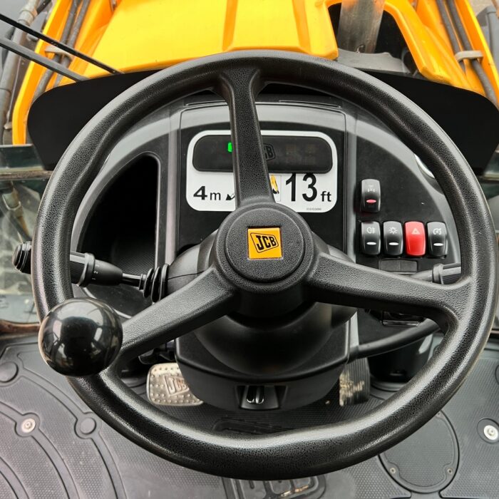 JCB 5CX(12)