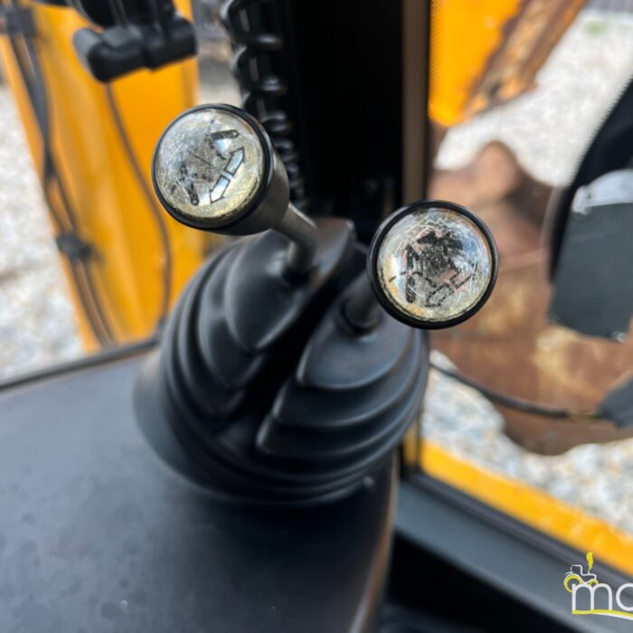 JCB 5CX(13)