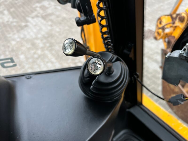 JCB 5CX(15)