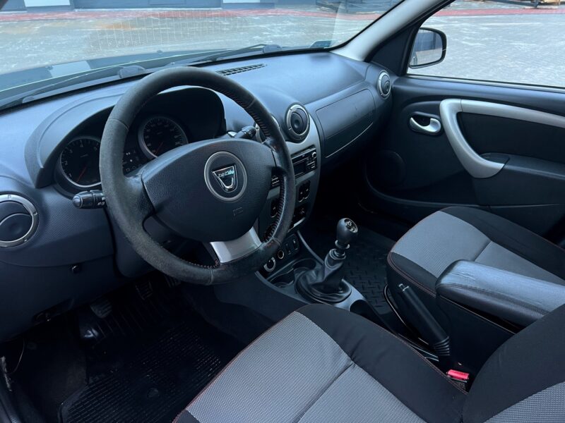 DACIA DUSTER (12)