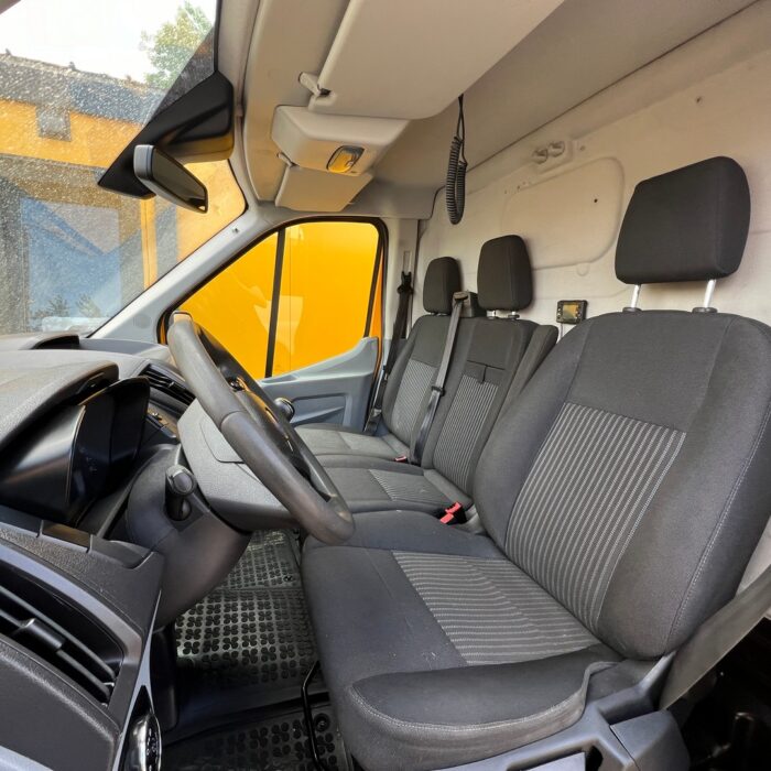 FORD TRANSIT (33)