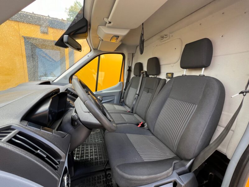 FORD TRANSIT (33)