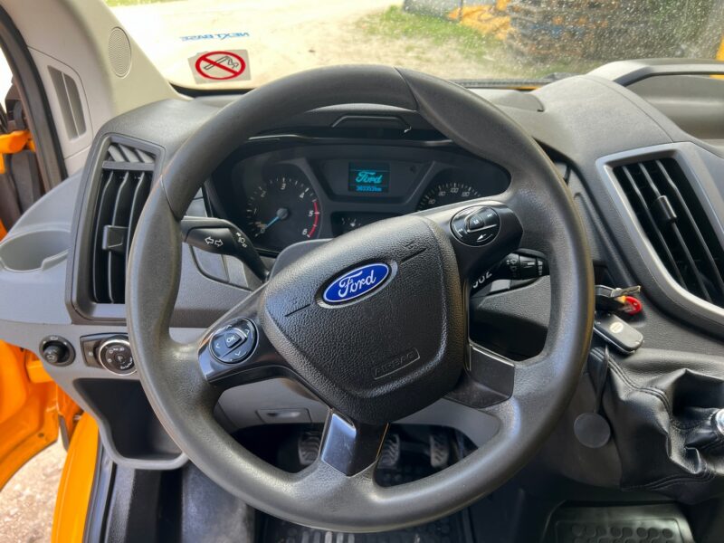 FORD TRANSIT (37)