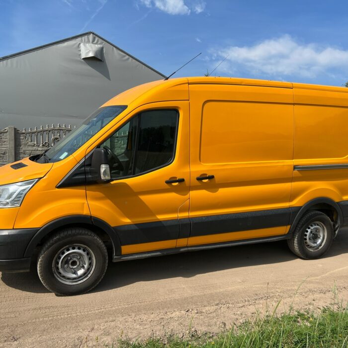 FORD TRANSIT (6)