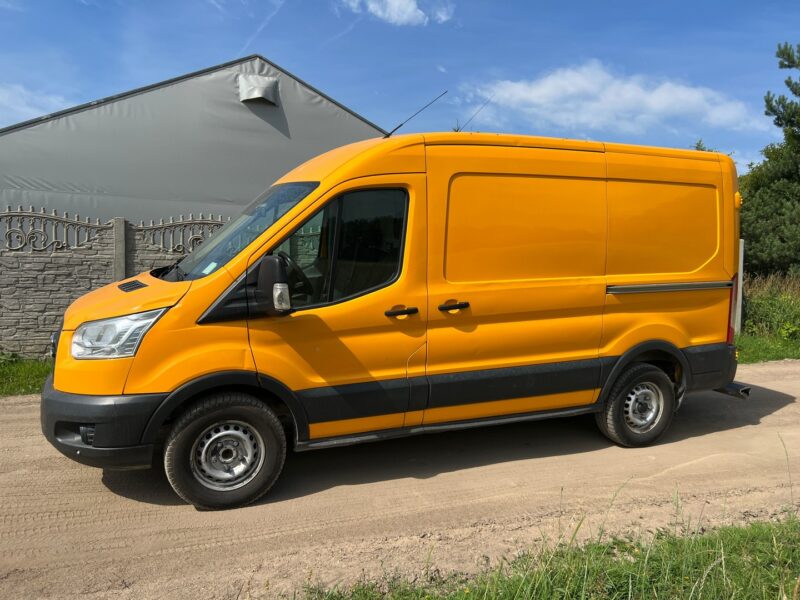 FORD TRANSIT (6)