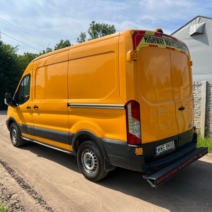 FORD TRANSIT (8)