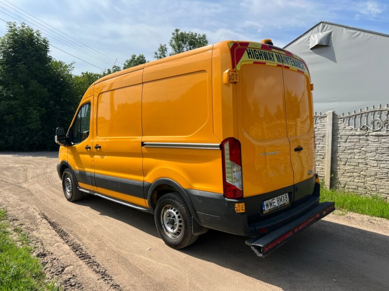 FORD TRANSIT (8)