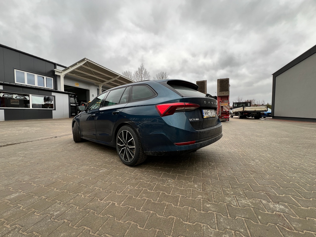 Skoda Octavia(3)
