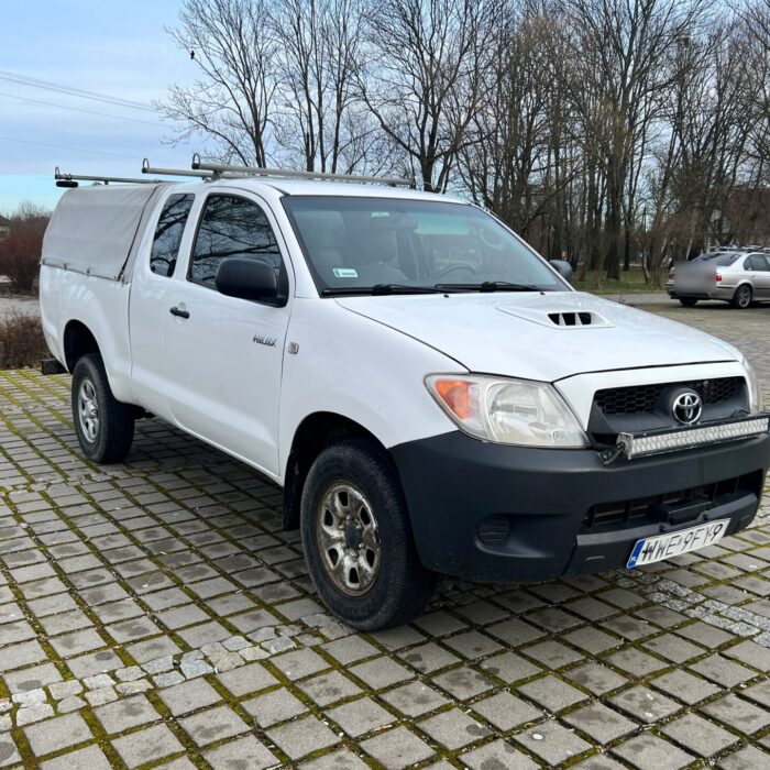 TOYOTA HILLUX (10)