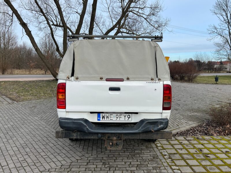 TOYOTA HILLUX (21)