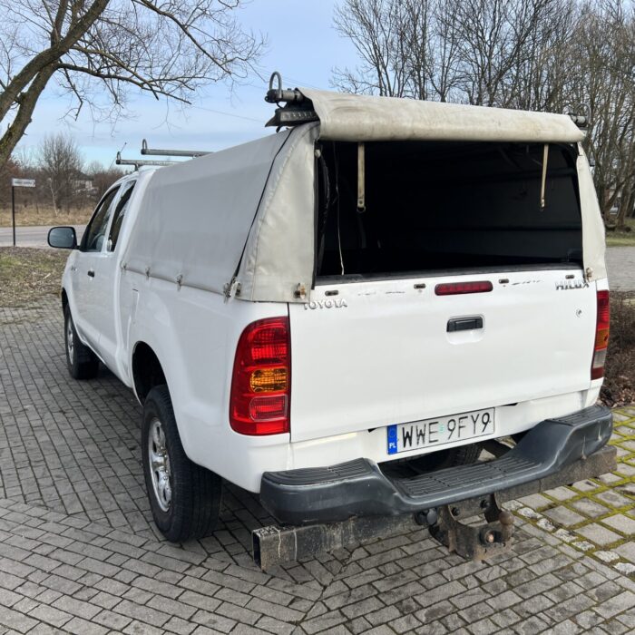 TOYOTA HILLUX (25)
