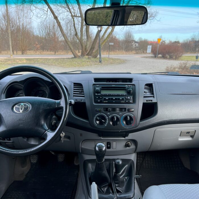 TOYOTA HILLUX (27)