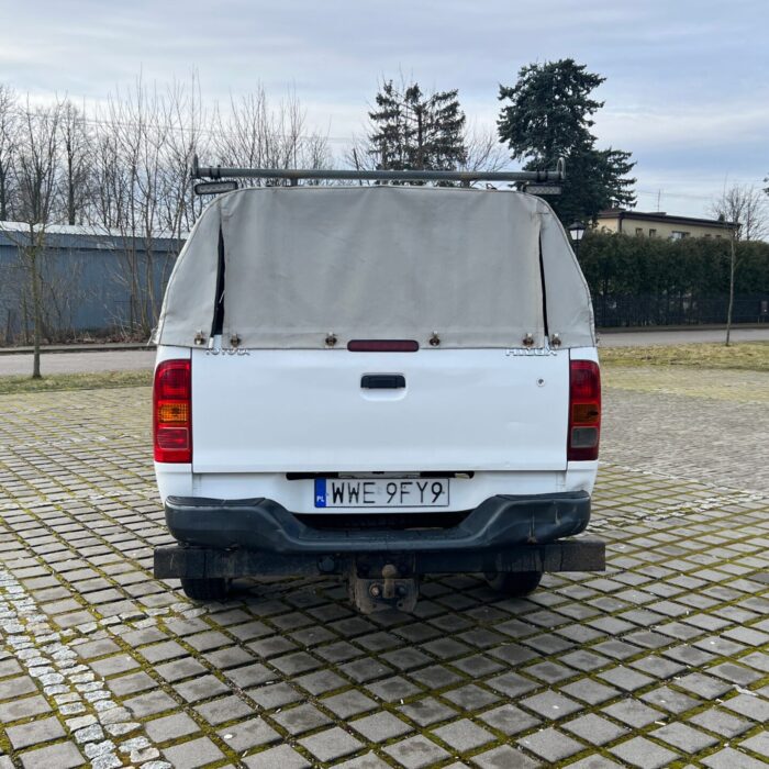 TOYOTA HILLUX (4)