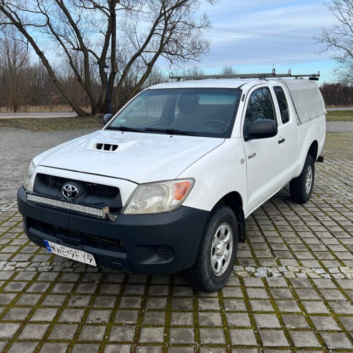 TOYOTA HILLUX (7)