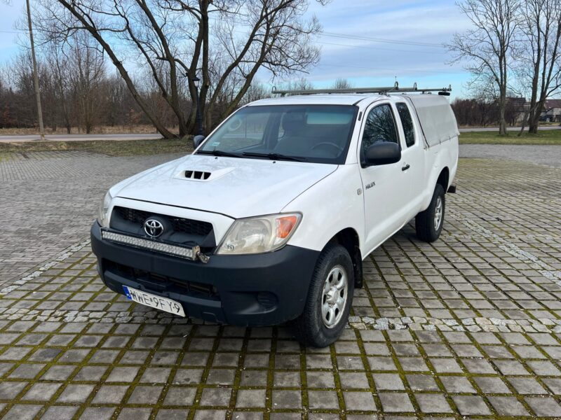 TOYOTA HILLUX (7)